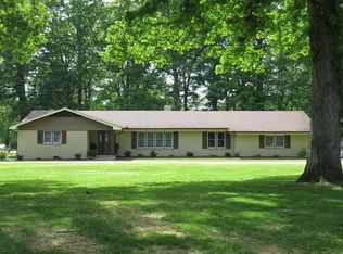 1101 Pickett Dr, Tullahoma, TN 37388