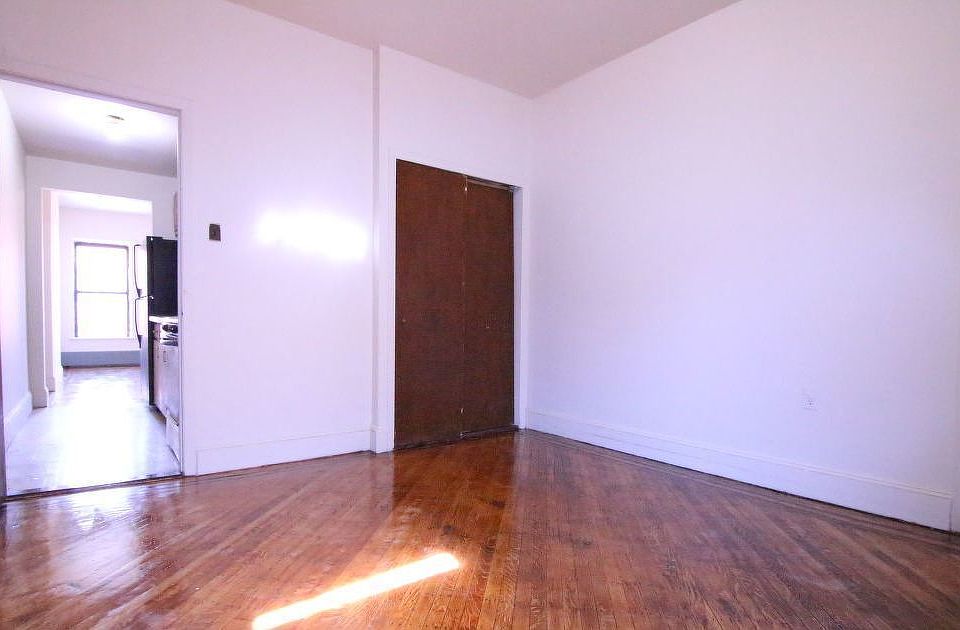 1st image of 412 Halsey St APT 2