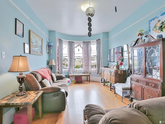 2nd image of 346 Williams Ave
