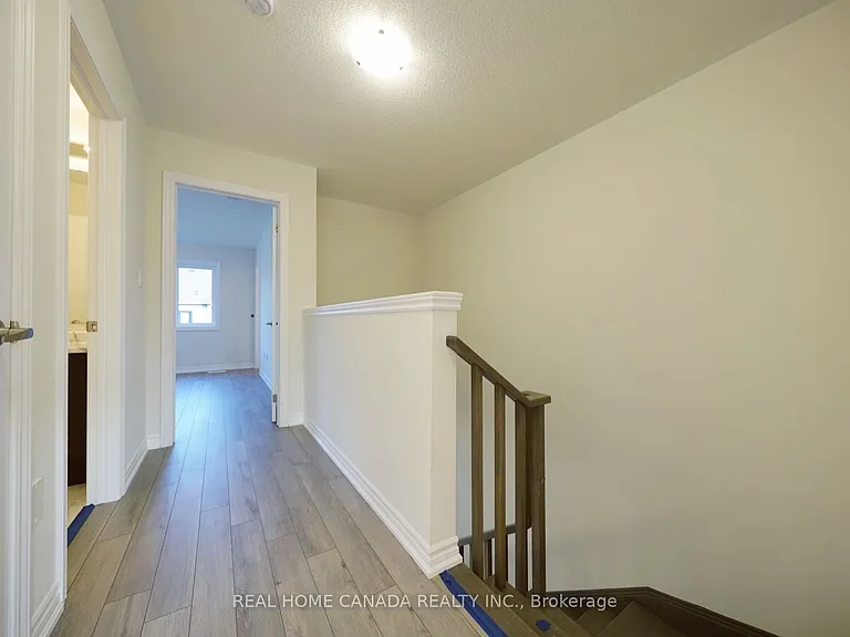 24 Durham Ave — Photo 11