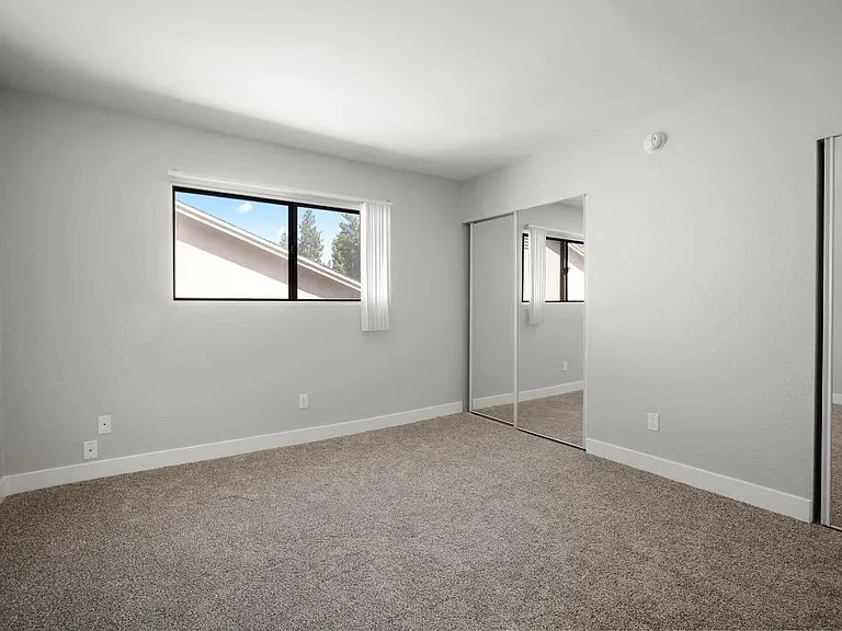 Brody Terrace Apartments — Photo 41