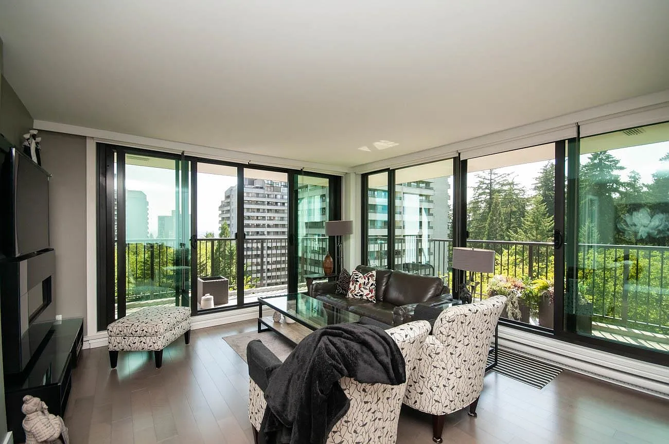 2 bed, 934 sqft, $3,995 — Photo 1