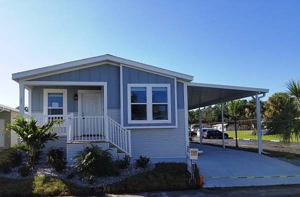 1st image of 327 Heritage Blvd