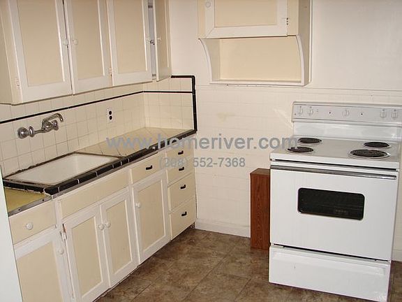 2nd image of 210-230 Cedar St #392