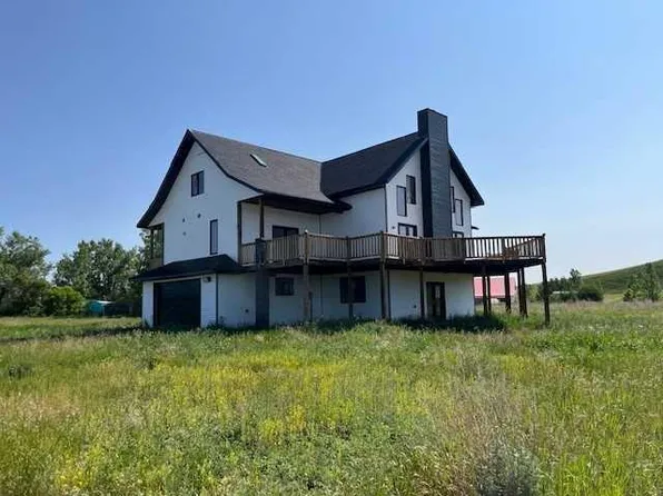 1 Main St S, Redcliff, AB T0J 2P2