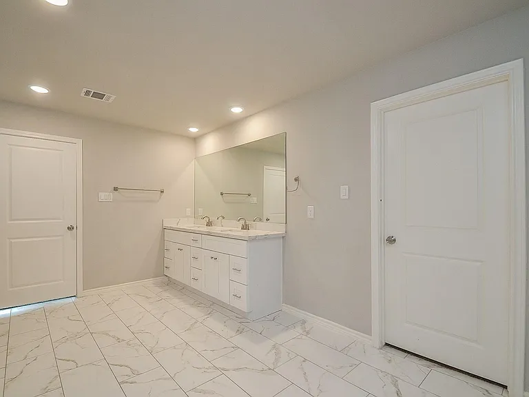 815 Easy St — Photo 19