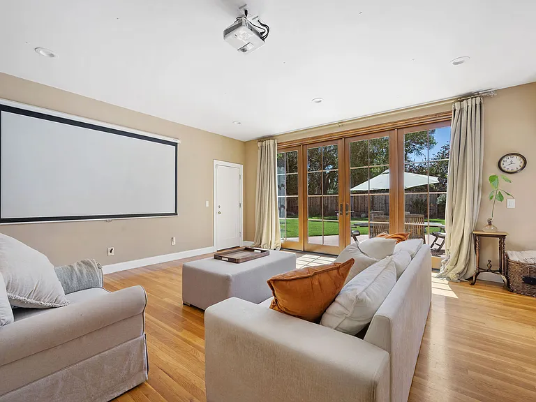 2052 Alameda Way — Photo 35
