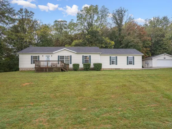 122 Fairground Dr, Russellville, OH 45168