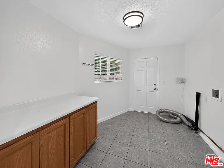 16746 Tupper St — Photo 24