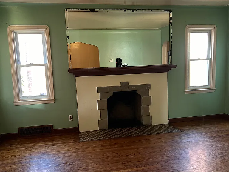 17178 Mansfield St — Photo 2