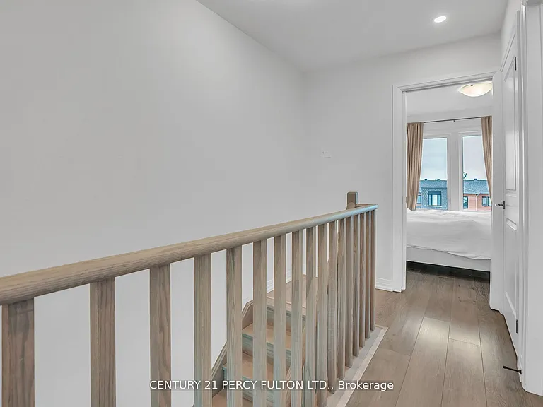 89 Fairlane Ave — Photo 31