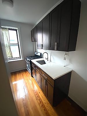 3rd image of 30-33 32nd St #4F