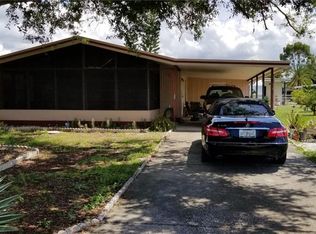 1450 Nassau Cir, Tavares, FL 32778