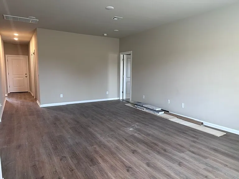 8109 Solare Pl — Photo 2