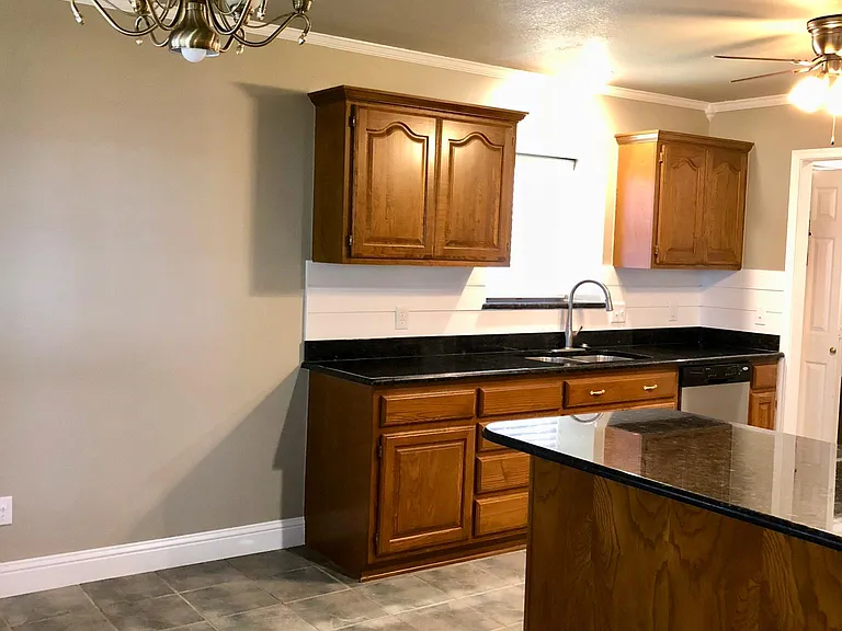 2305 SW Wolf Run Dr — Photo 4
