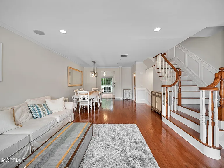 302 Villa Dr — Photo 18