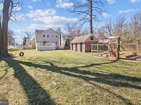 4th image of 7 Herndon Ave