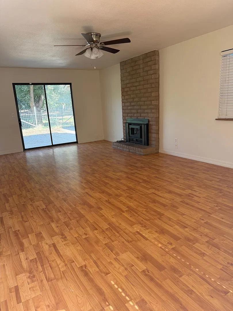 3 bedroom with office Country property — Photo 3