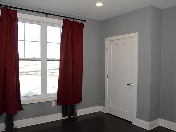 4th image of 212 Marina Pointe Dr #212