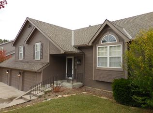 4005 Garland Ave, Leavenworth, KS 66048