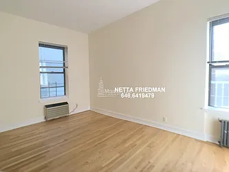 Rented by Manhattan Connection