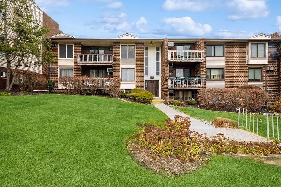 1st image of 157 Country Club Lane