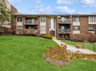 157 Country Club Ln, Pomona, NY 10970