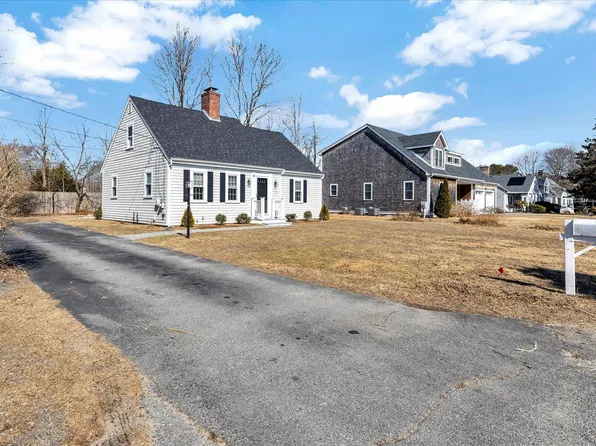 2 Squibnockett Drive, East Falmouth, MA 02536