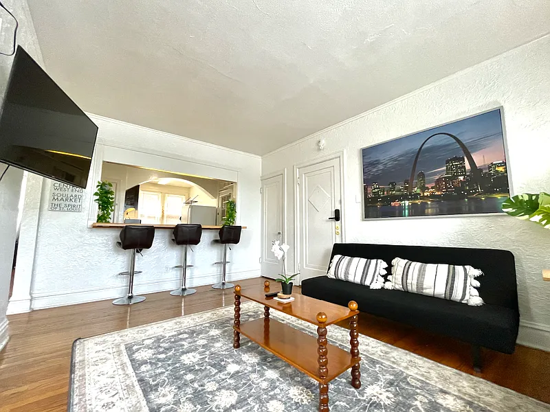 2 bed, 1.0 bath, 850 sqft, $1,500 — Photo 1