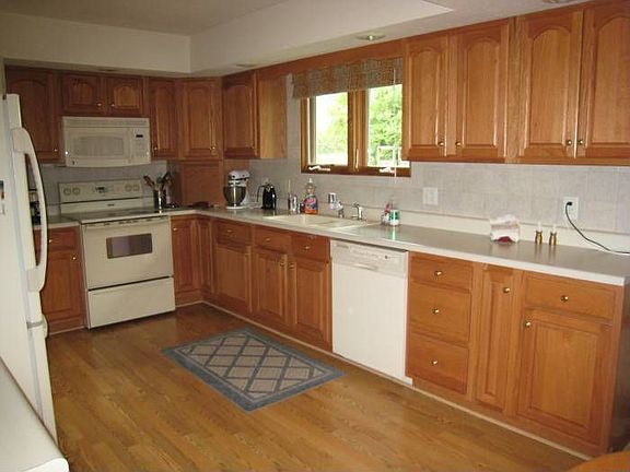 3rd image of 1617 Provincial Dr