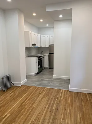 Rented by Current Real Estate Advisors | media 1