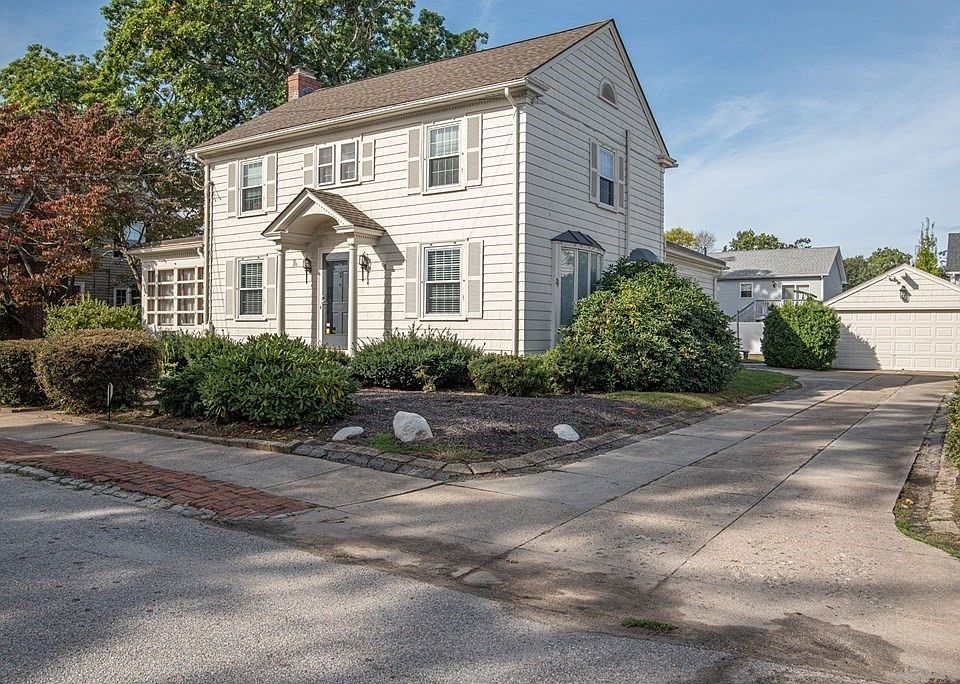 81 Knollwood Ave, Cranston, RI 02910 Zillow
