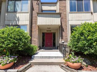 5876 Vassar UNIT 1, West Bloomfield, MI 48322