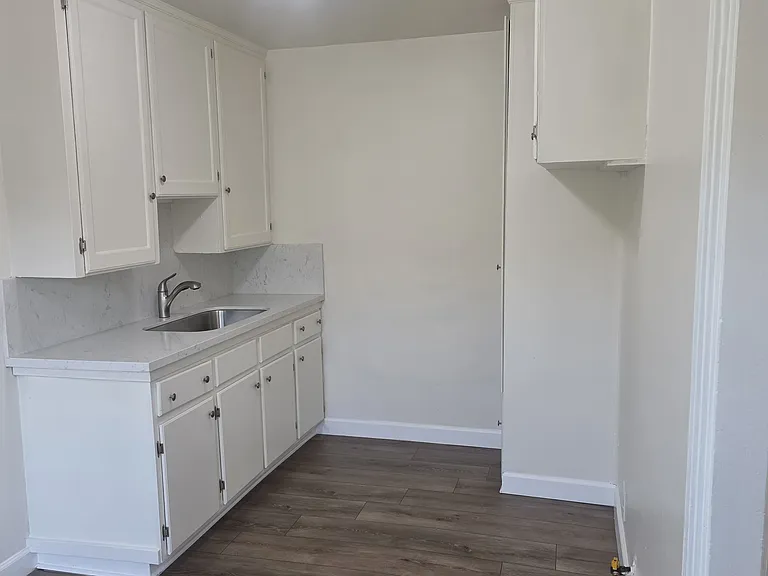 10105 S Inglewood Ave #1 — Photo 6