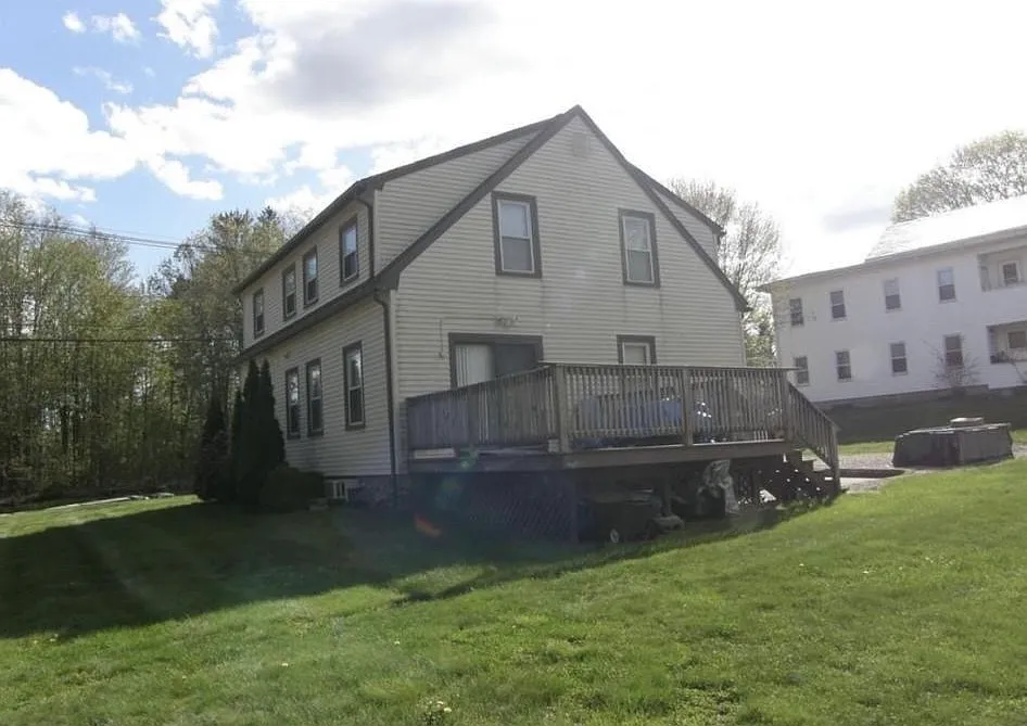 2 Brandon Rd — Photo 4