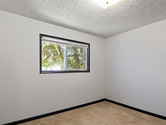 4th image of 1337 10th Ave APT 6