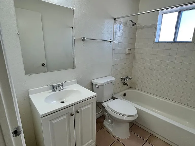 446 E Pastime Rd — Photo 40