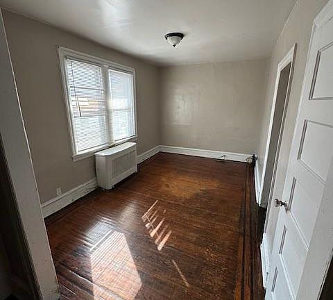 4th image of 5449 Beaumont Ave
