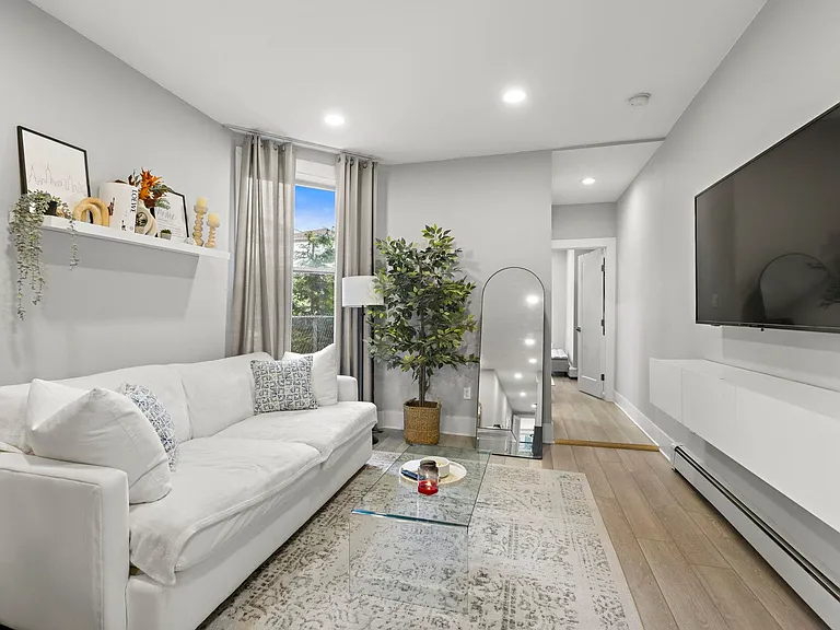 101 Zabriskie St #1 — Photo 5