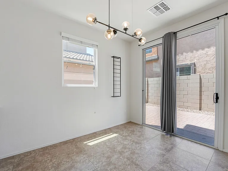 4036 E Carla Vista Dr — Photo 15