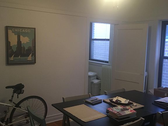 3rd image of 3817 N Lincoln Ave #3