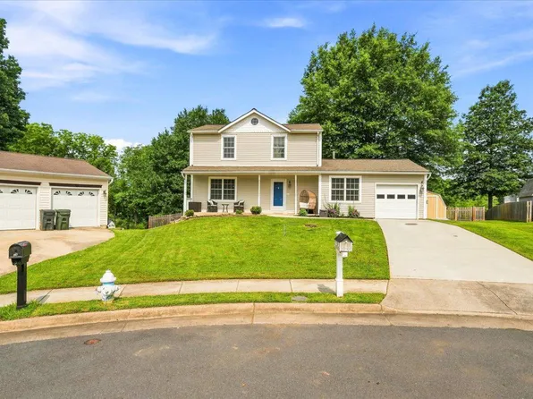 15 Mills Ct, Lovettsville, VA 20180