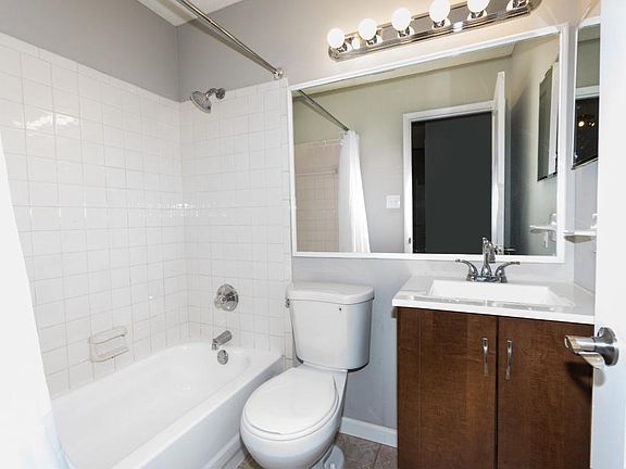 5th image of 12733 Coachlight Square Dr