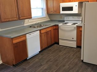 1412 Lincolnshire Dr, Champaign, IL 61821