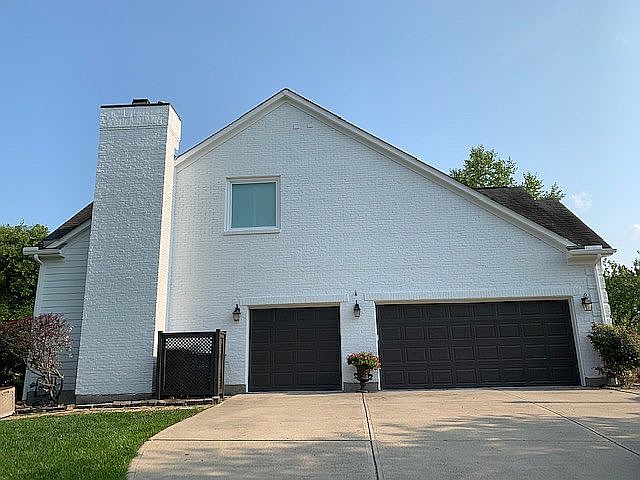 2nd image of 4905 Hampton Pond Ln