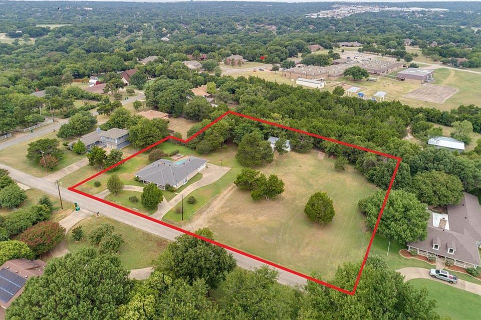 1st image of 1011 Sherman Dr