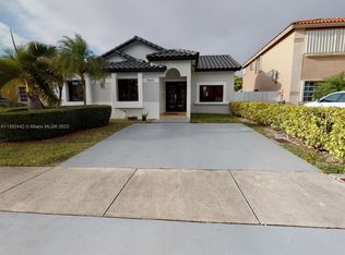 15613 SW 63rd Ter, Miami, FL 33193