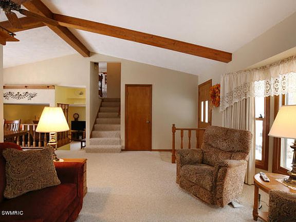 5th image of 4243 Pheasant Run Dr