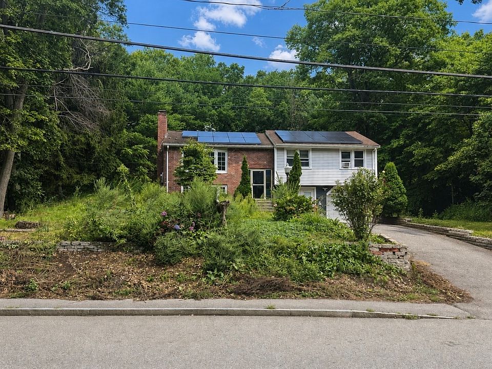 1st image of 246 Pleasant St
