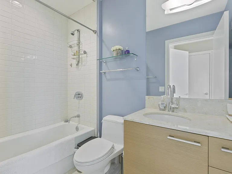 340 E Randolph St #5101 — Photo 12
